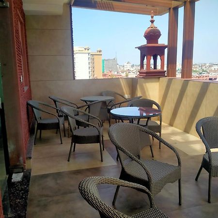 Hotel Rv Golden Amritsar Bagian luar foto