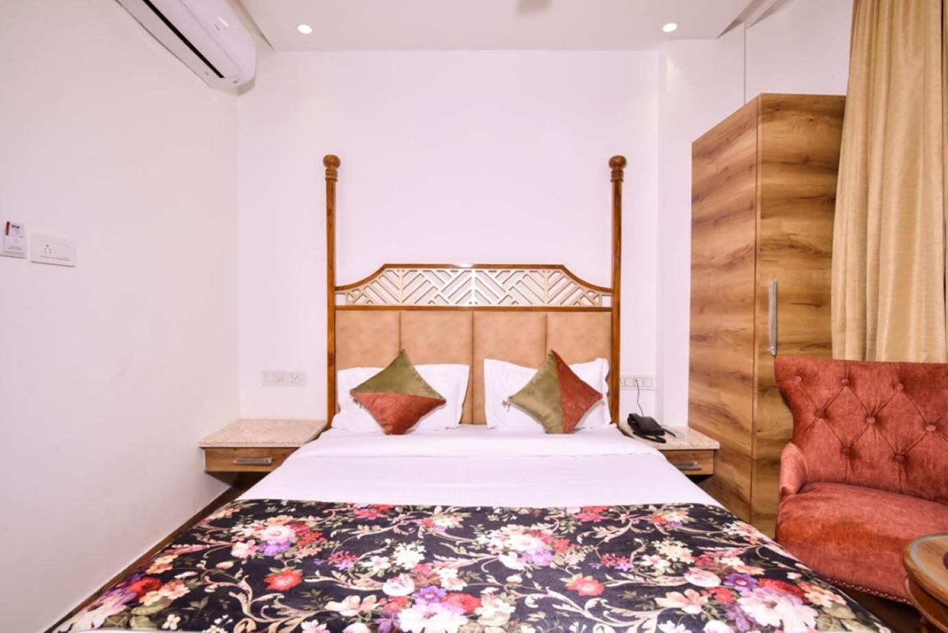 Hotel Rv Golden Amritsar Bagian luar foto