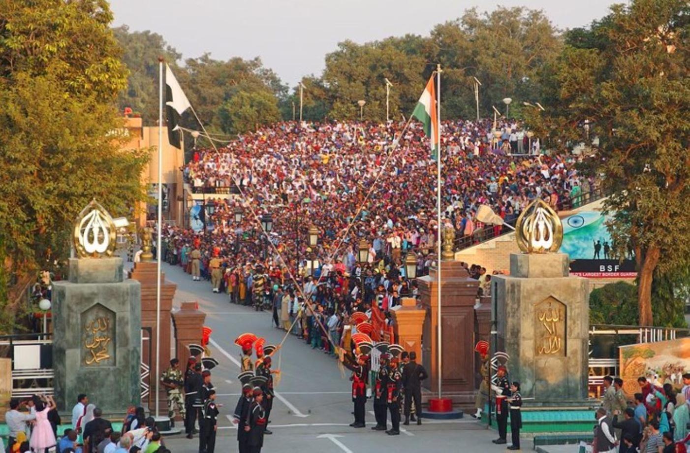 Hotel Rv Golden Amritsar Bagian luar foto