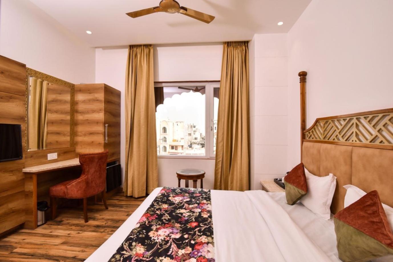 Hotel Rv Golden Amritsar Bagian luar foto