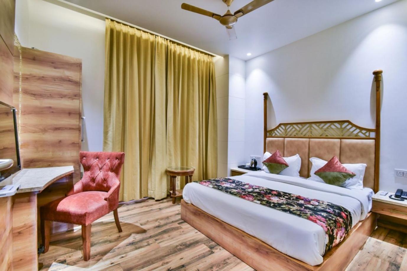 Hotel Rv Golden Amritsar Bagian luar foto