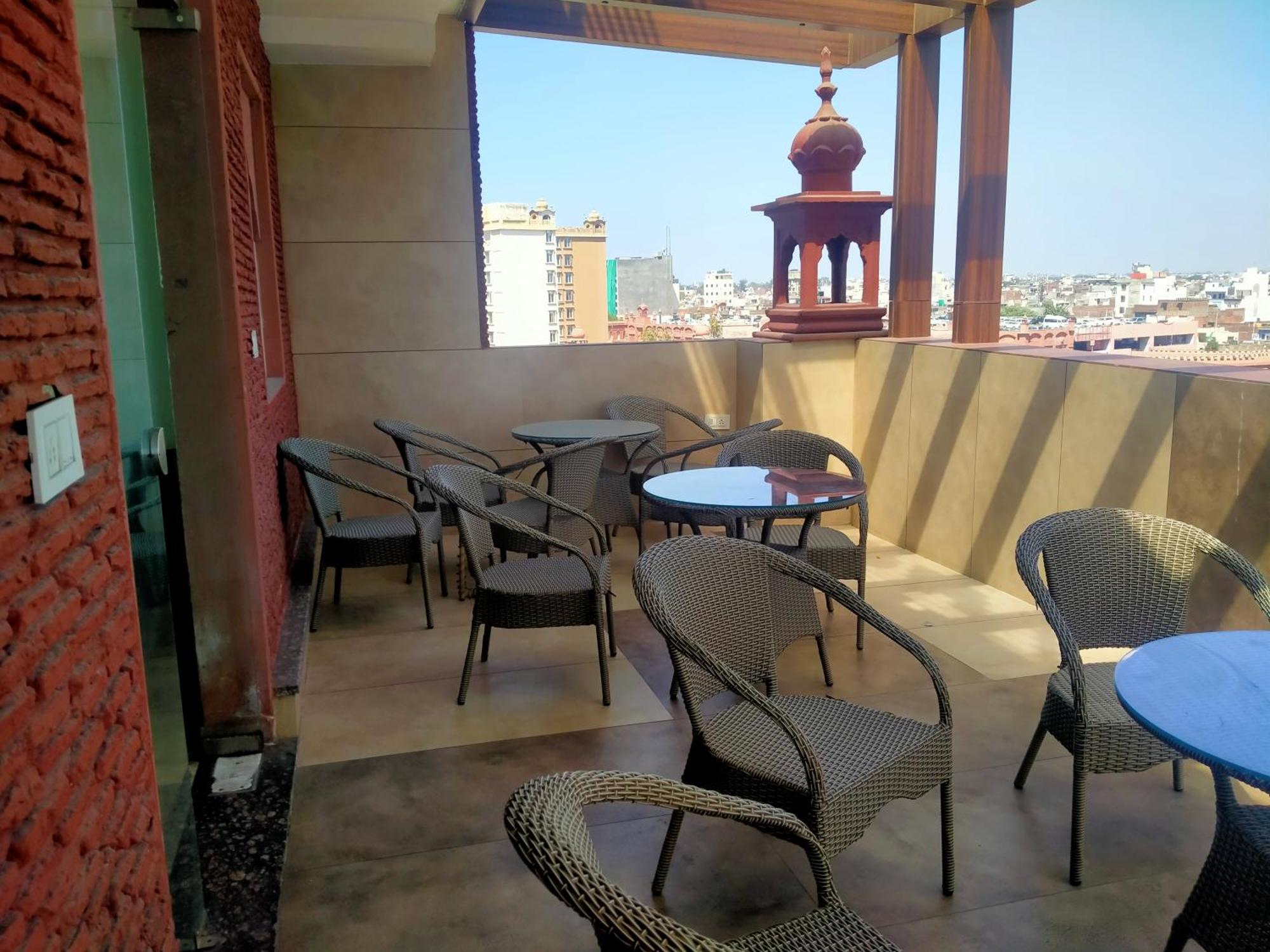 Hotel Rv Golden Amritsar Bagian luar foto
