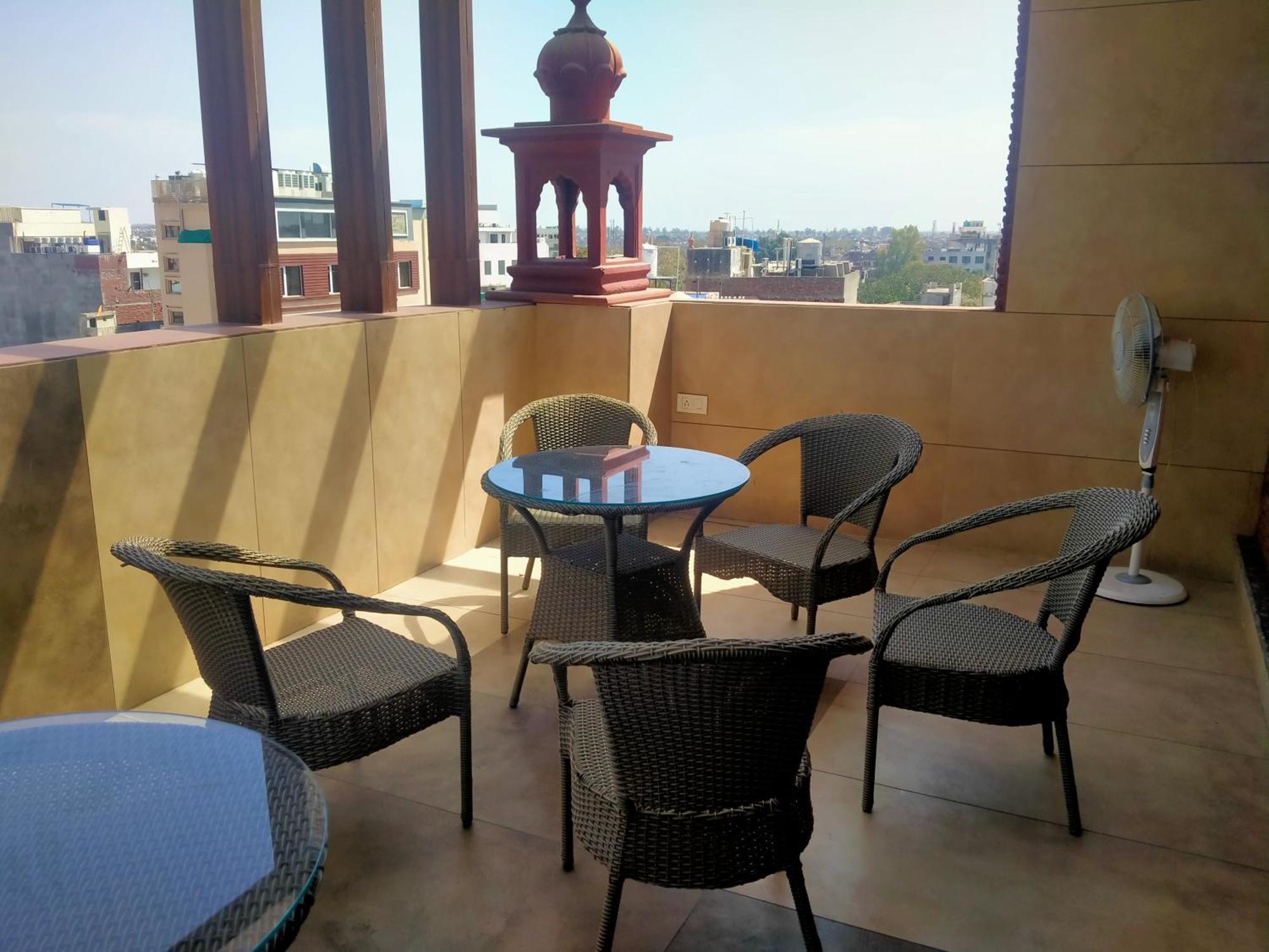 Hotel Rv Golden Amritsar Bagian luar foto